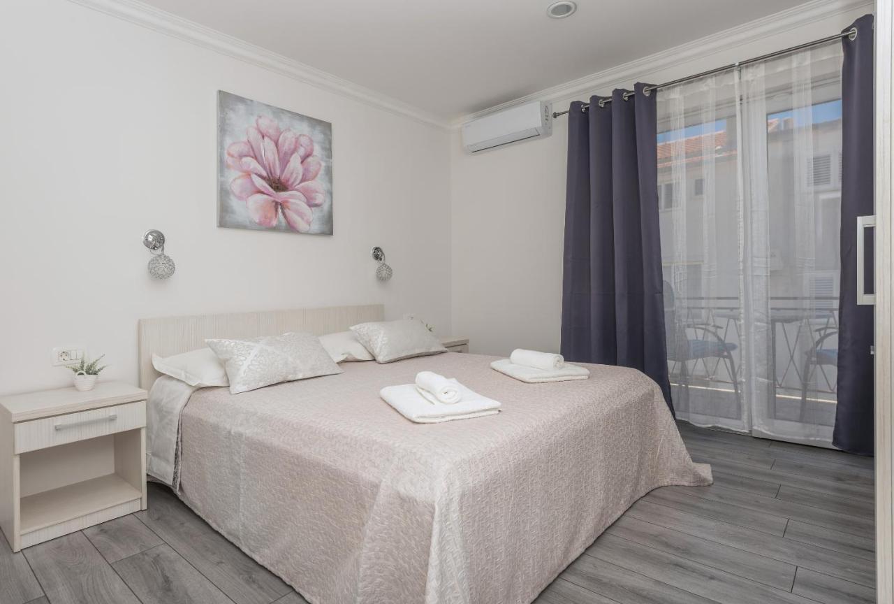 Apartments Petrusic Makarska Ngoại thất bức ảnh