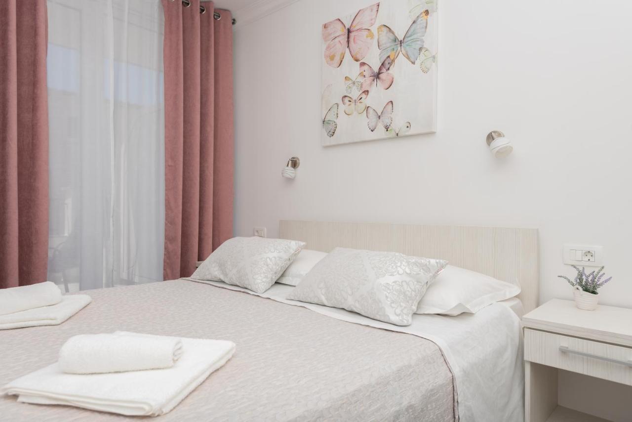 Apartments Petrusic Makarska Ngoại thất bức ảnh
