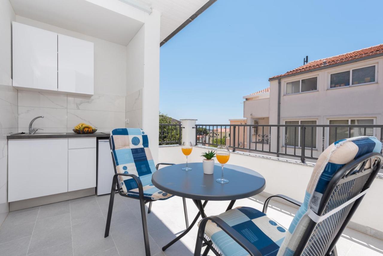 Apartments Petrusic Makarska Ngoại thất bức ảnh