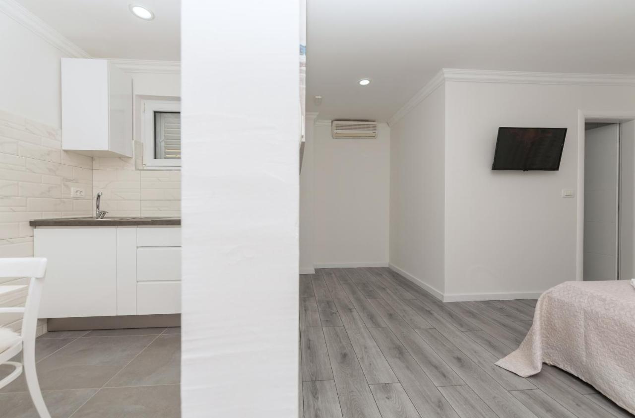 Apartments Petrusic Makarska Ngoại thất bức ảnh