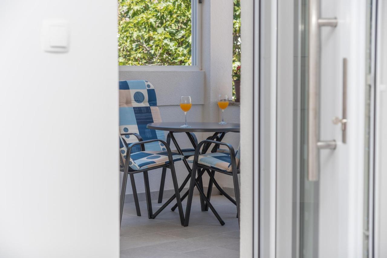 Apartments Petrusic Makarska Ngoại thất bức ảnh